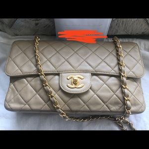 SOLD Vintage Chanel Medium bag, beige Lambskin